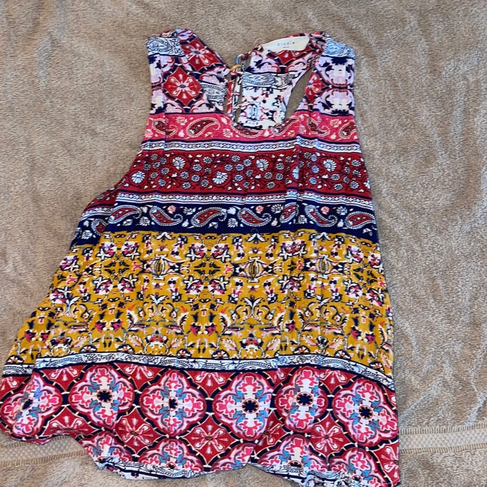 Tank top shirt, colorful pattern. Size XL fits like a small.